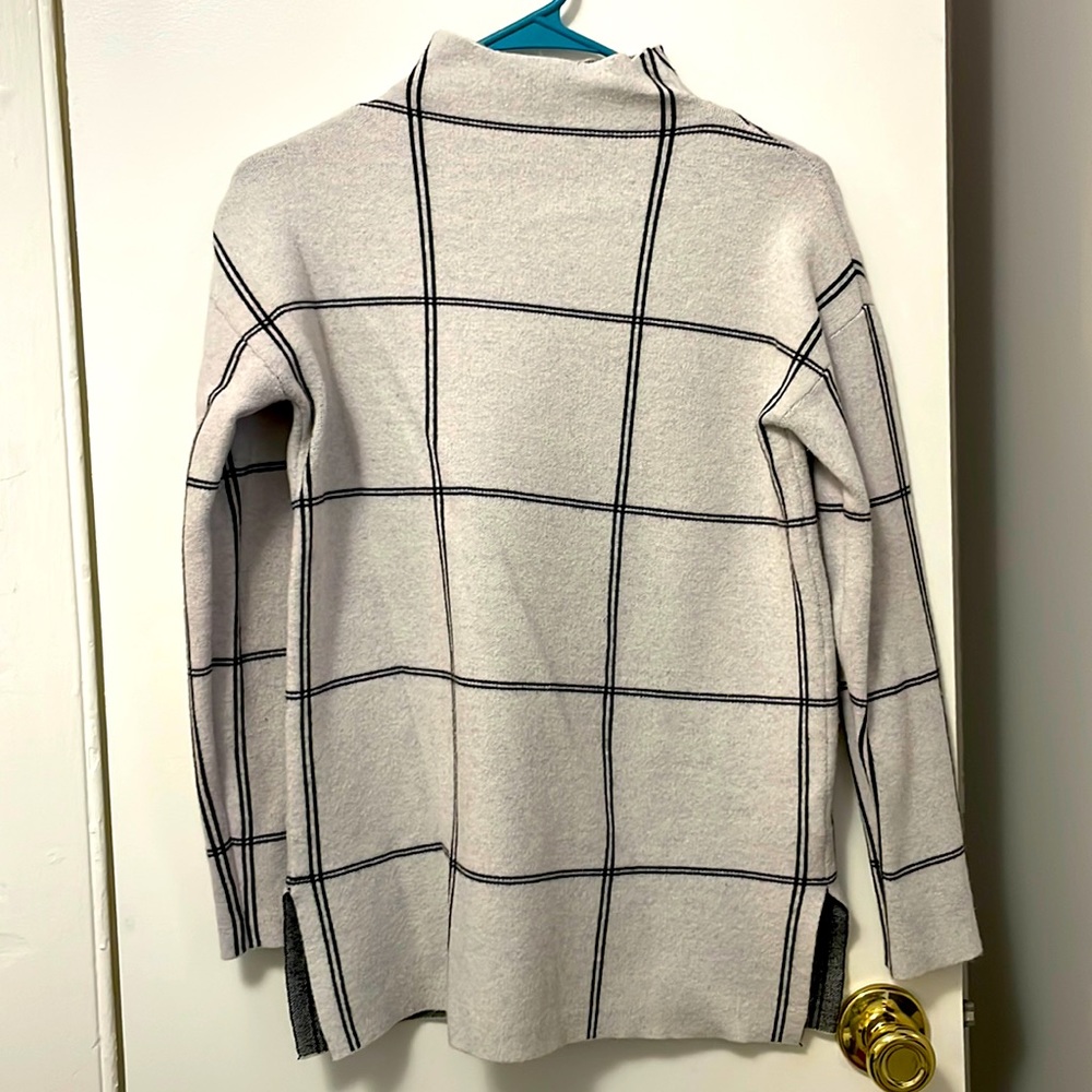 TAHARI Womens Shortneck Sweater, Size XS